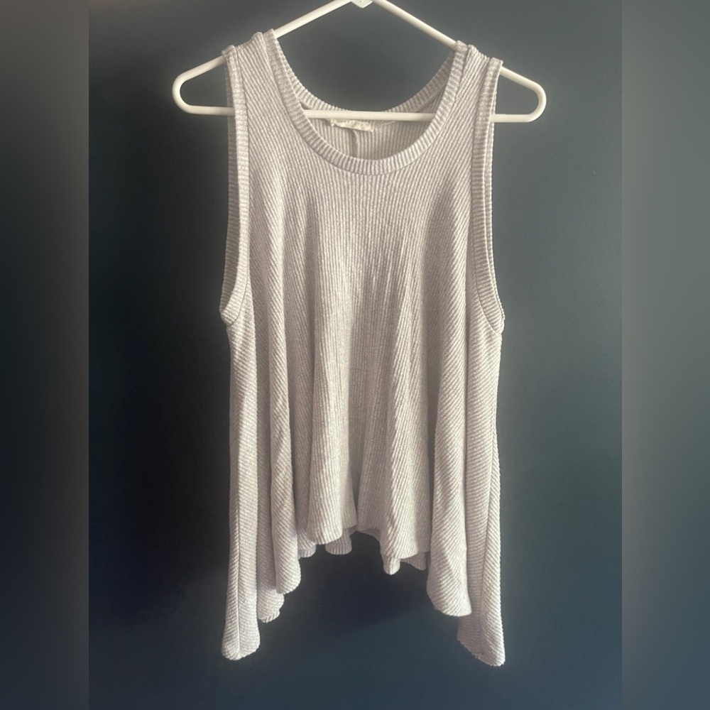 Grey Flowy Sweater Tank size Medium EUC